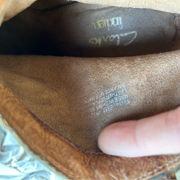 Clarks Indigo by Heath Harrier in Cognac ankle/distressed suede bootieSz-7.5M. D - Picture 6 of 9